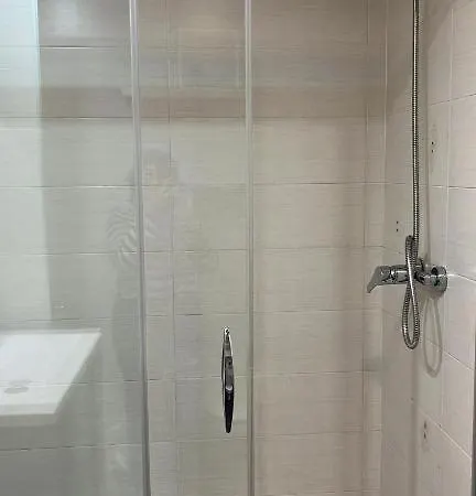 Bhost - La Catedral Apartman *