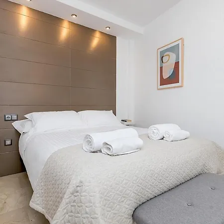 Bhost - La Catedral Apartament *